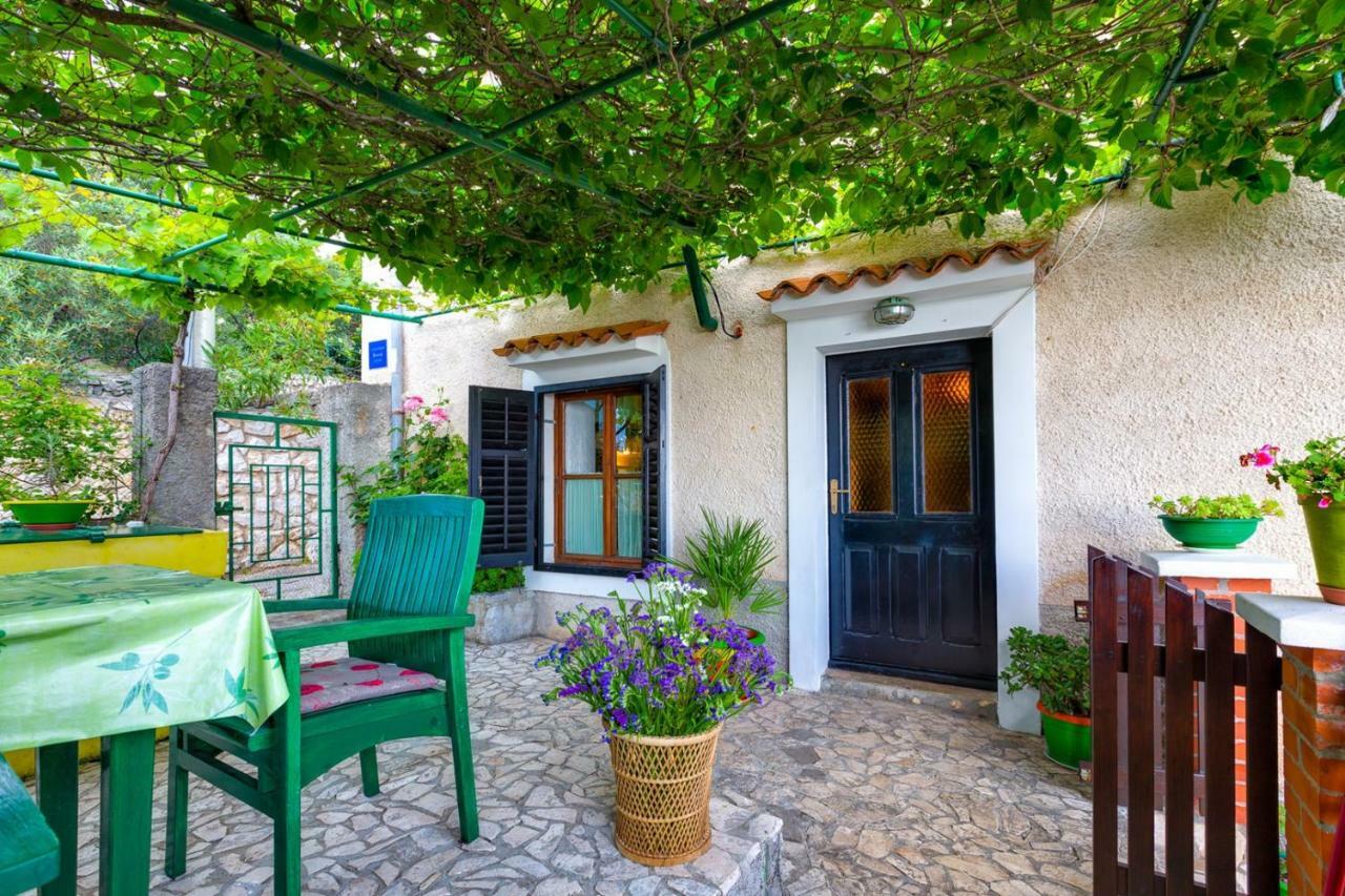 Apartments Nona, Miholascica Exterior foto
